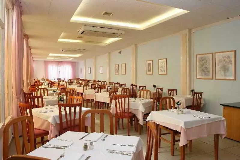 喜悦皮内达斯普拉西酒店 Costa Brava 酒店